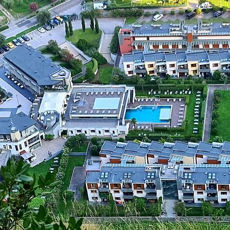Garda Lake Aloha Apartments Torbole Sul Garda Exterior foto