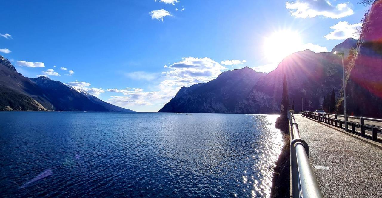 Garda Lake Aloha Apartments Torbole Sul Garda Exterior foto